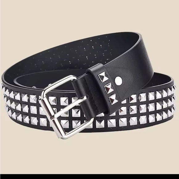 Other - Unisex Black Studded Belt 43”